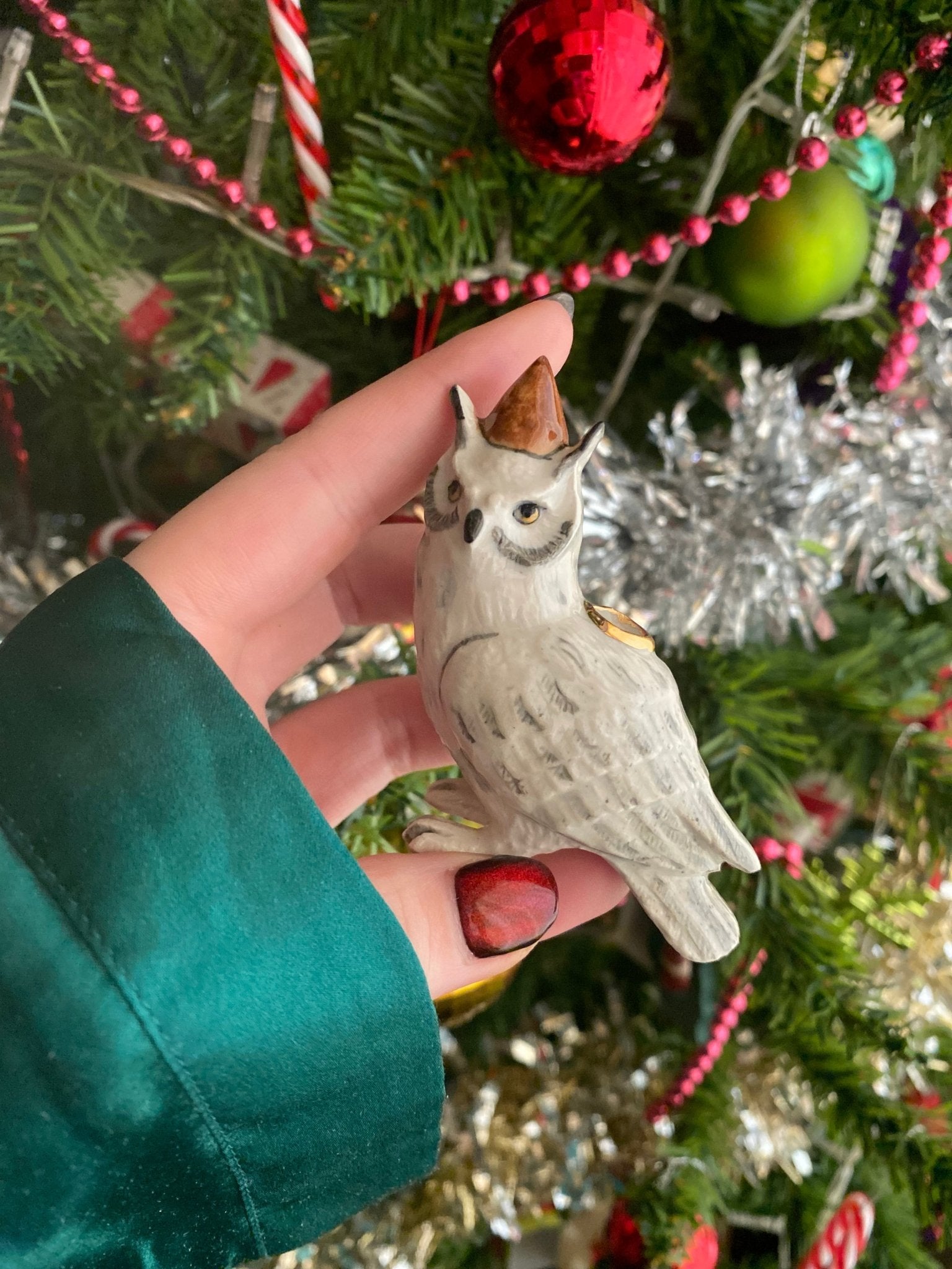 What Styles of Porcelain Jewelry are Trending Right Now?