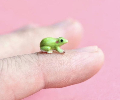 World's Tiniest Green Frog Figurine Camp Hollow